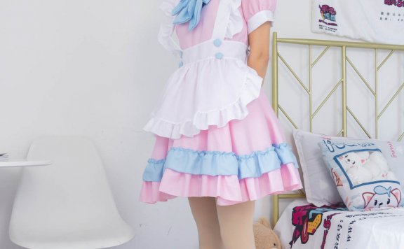 资讯|物恋传媒 – NO.1399期 《小竹》 女仆装，皮鞋，白棉袜，厚肉丝[仅打底用，全程穿着棉袜]，肚子疼床上揉肚子剧情