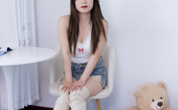 资讯|物恋传媒 – NO.1631期 《闪闪》 长靴，白棉袜，裸足[黑色指甲油]