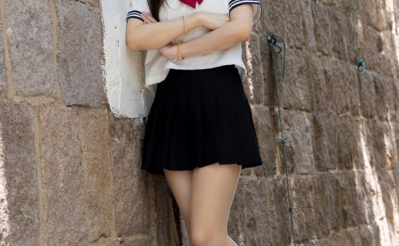 资讯|物恋传媒 – NO.1614期 《美兔》 马丁靴，高跟鞋，布鞋，肉丝[脚尖加固款]，白棉袜