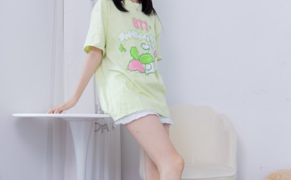 资讯|物恋传媒 – NO.1613期 《嘉木》 运动鞋，自然穿旧白棉袜，裸足