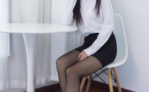 资讯|物恋传媒 – NO.1780期 《美兔》 中跟鞋，黑丝[脚尖加固款]，ol风