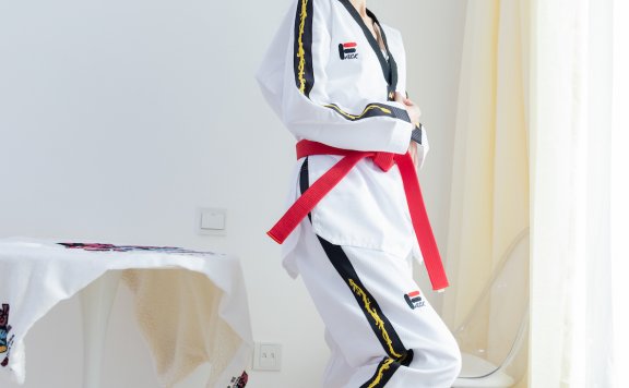 资讯|物恋传媒 – NO.1897期 《菜菜》 人字拖，蓝色棉袜，裸足[脚底很脏]，跆拳道服