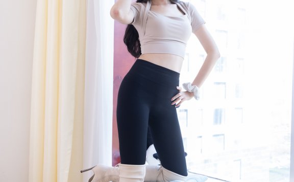 资讯|物恋传媒 – NO.1950期 《小敏》 长靴，短白棉袜，裸足