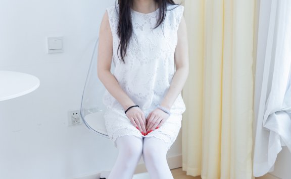 资讯|物恋传媒 – NO.1967期 《美兔》 皮鞋，厚白丝，皮筋绑脚老头乐挠脚剧情