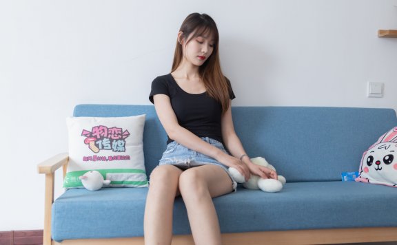 资讯|物恋传媒 – NO.836期 《琪琪》 帆布鞋，白棉袜，裸足