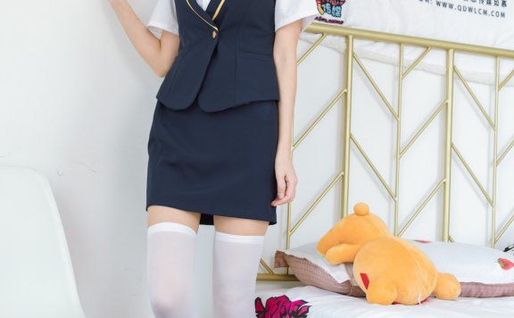 资讯|物恋传媒 – NO.1171期 《菜菜》 白色过膝袜，肉丝[脚尖透明款]，自己用刷子挠脚剧情