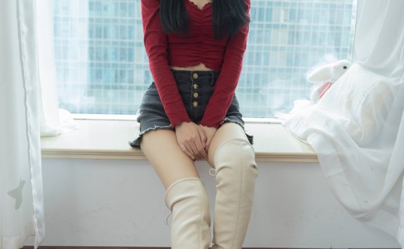 资讯|物恋传媒 – NO.1421期 《菜菜》 长靴，白棉袜，裸足