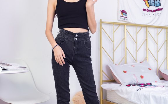 资讯|物恋传媒 – NO.1452期 《纤纤》 板鞋，短肉丝[脚尖加固款]，裸足