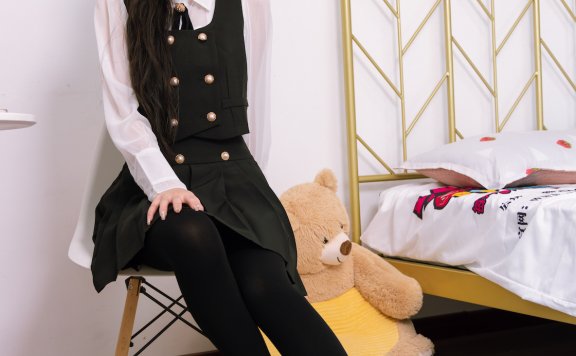 资讯|物恋传媒 – NO.1443期 《康康》 帆布鞋，马丁靴，厚黑丝，红棉袜，裸足[裸足部分较少]