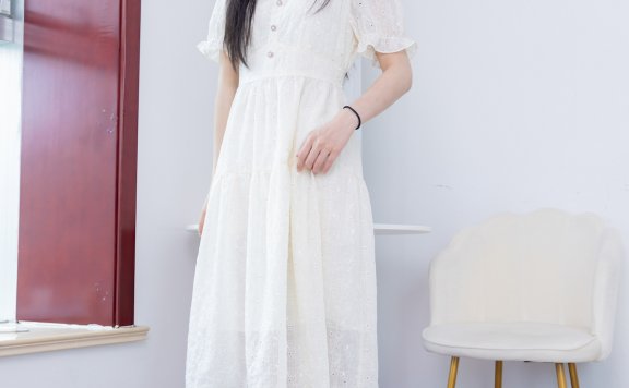 资讯|物恋传媒 – NO.1600期 《茯苓》 板鞋,白棉袜,裸足