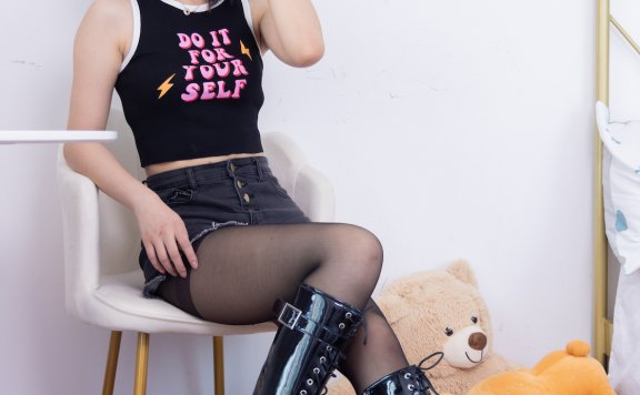 资讯|物恋传媒 – NO.1597期 《桃桃》 骑士靴，黑丝[脚尖加固款]