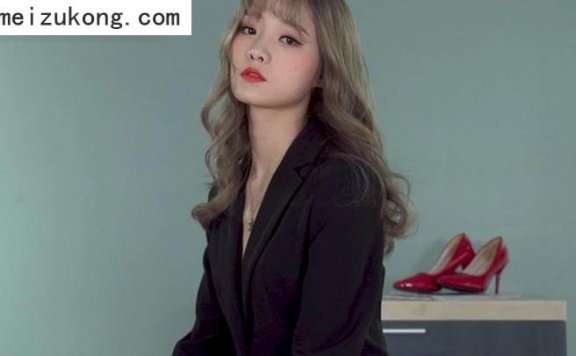 资讯|Ligui丽柜 – 2019.07.30 HD视频[职场新秀] 米米 [1V-125M]