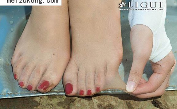 资讯|Ligui丽柜 – 2018.10.02 网络丽人 Model 小戈 [51p-32M]