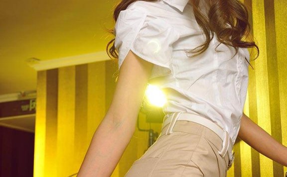 资讯|Ligui丽柜 – 2014.07.24 网络丽人 Model 潼潼 [42P-53.1MB]