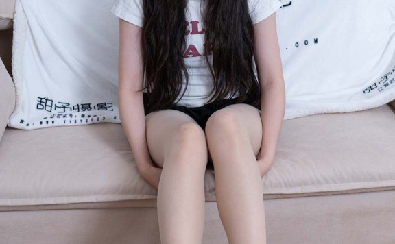 资讯|甜予摄影 – NO.079期 《小云》 运动鞋，白棉袜，肉丝[脚尖加固款]