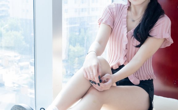 资讯|物恋传媒 – NO.2154期 《樱桃》 皮鞋，白棉袜，裸足[黑色美甲]