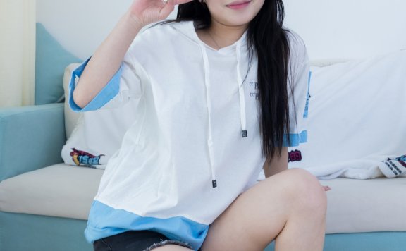 资讯|物恋传媒 – NO.2176期 《闪闪》 帆布鞋,白棉袜,裸足,裸足刀叉涂抹酸奶摆盘剧情