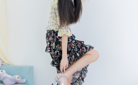 资讯|物恋传媒 – NO.2200期 《嘉木》 高跟凉鞋，吊带白船袜，昏睡剧情，物恋传媒，物恋摄影映画