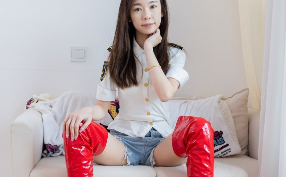 资讯|物恋传媒 – NO.2309期 《婷婷》 高跟长靴,白棉袜,裸足,物恋传媒,物恋摄影映画