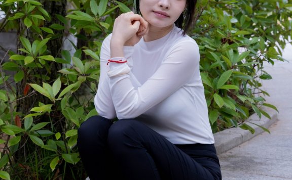 资讯|物恋传媒 – NO.2337期 《小酒》 高跟鞋，短黑丝[脚尖加固款]，短白丝[脚尖加固款]