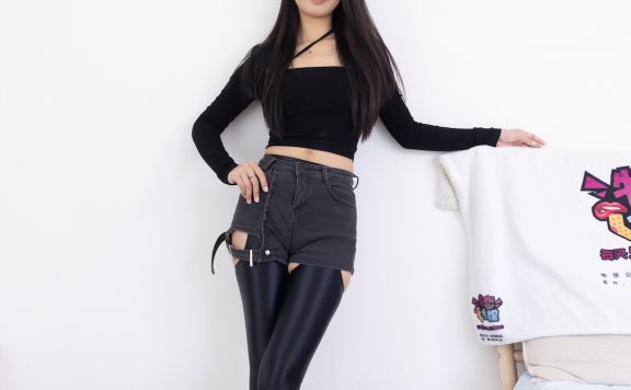 资讯|物恋传媒 – NO.2351期 《岚岚》 高跟鞋,油亮厚黑丝吊带袜,昏睡剧情