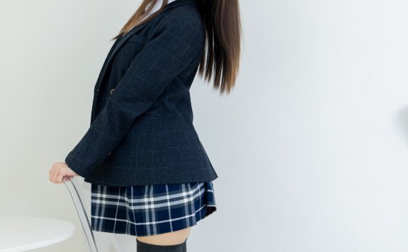 资讯|物恋传媒 – NO.2380期 《小曦》 jk制服，皮鞋，黑灰拼接过膝袜，厚肉丝[仅打底]