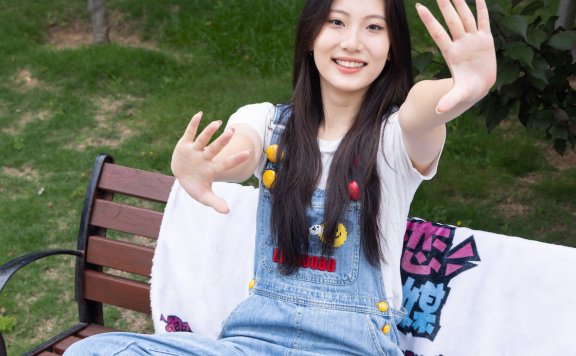 资讯|物恋传媒 – NO.2407期 《奶糖》 帆布鞋,自然穿脏白棉袜,裸足,物恋传媒,物恋摄影映画