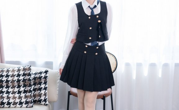 资讯|甜予摄影 – NO.233期 《知知》 小皮鞋，白棉袜，薄肉丝[脚尖加固]