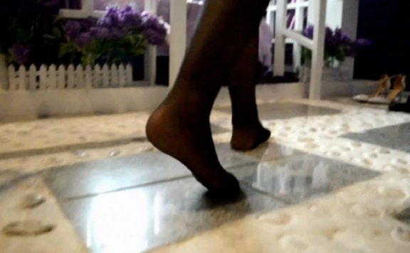 资讯|奴隶岛 『奴隶岛』—婷婷黑丝POV第一视角舔脚踩踏 [48分56秒]