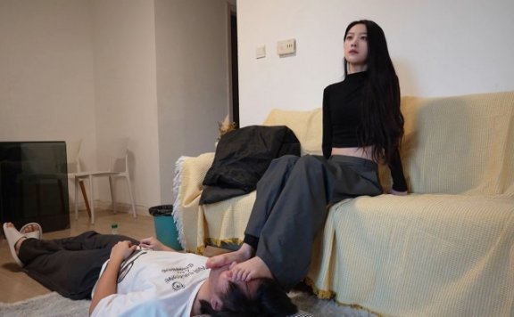 资讯|莜主脚下 《红颜榜》超美素人青禾调脚奴 [48分56秒]