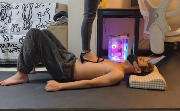 资讯|女王女主 安安全体重高跟凉鞋跳踩 [48分56秒]