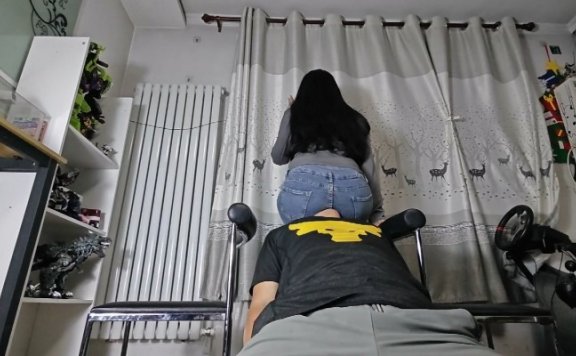 资讯|女王女主 牛子裤坐脸2 [32分35秒]