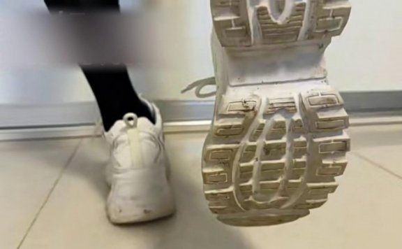 资讯|crush miya老爹鞋踩米饭薯条 [9分43秒]