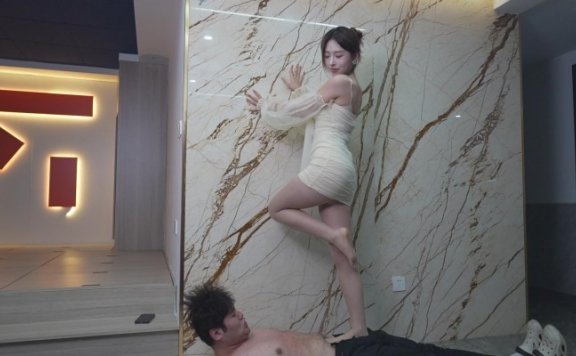 资讯|女王女主 韩国明星脸 肉丝女卡莎重磅回归 39脚40大鞋摧残面目全非专场 [48分56秒]