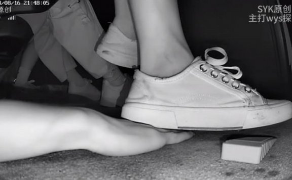 资讯|crush B713 – 无意识帆布小白鞋乱跺+踩满手 [23分37秒]