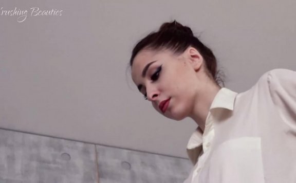 资讯|crush 1327 – 气质女王牛仔裤配坡跟凉鞋踩爆肥鱼 [37分52秒]