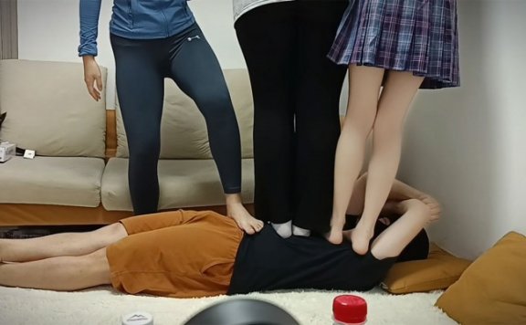 资讯|女王女主 『高兴儿』三人群踩 带着闺蜜妹妹同时在m身上蹦跳 [48分56秒]