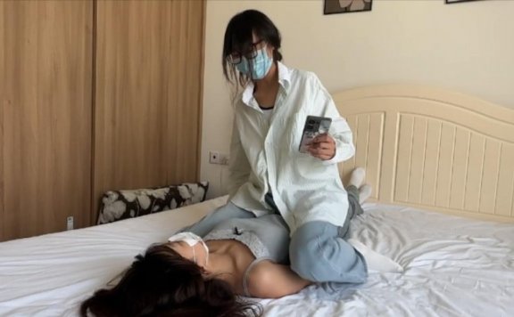 资讯|女王女主 《208宿舍》 女m系列：被素人无意识坐肚子 [48分56秒]