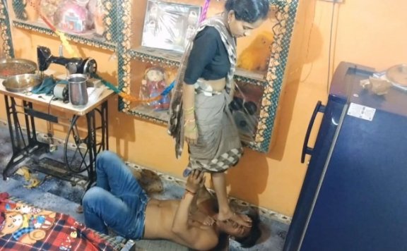 资讯|欧美调教 印度高冷女友美脚踩踏惩罚犯贱的恋足癖男友 [48分56秒]