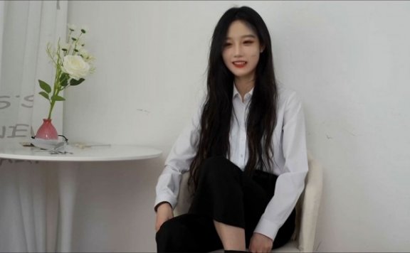 资讯|美足视频 气质美女剪脚趾甲制作原味 [6分40秒]