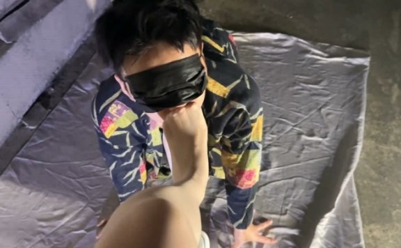 资讯|黑丝诱惑 《黑丝诱惑》沐沐女主夜晚阳台重度鞭打狗奴 [48分56秒]