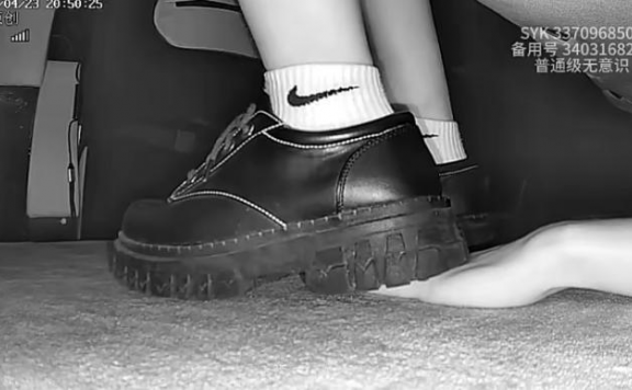 资讯|crush 《SYK无意识》情侣-白袜小皮鞋侧身把手当凳脚 [23分37秒]