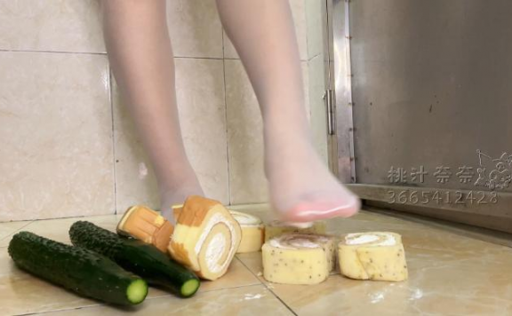 资讯|crush 白丝清新黄瓜虎皮蛋糕 [9分43秒]