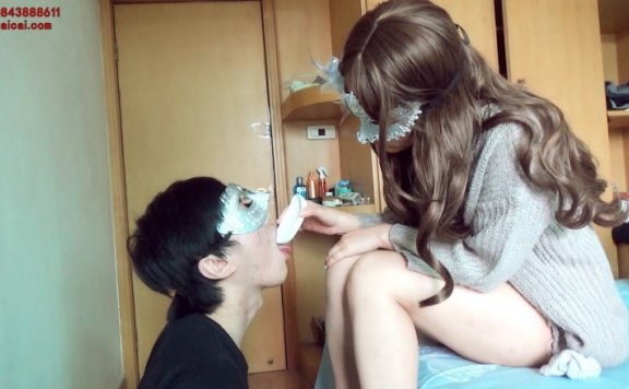 资讯|莜主脚下 吃搓脚板搓下脚垢脚泥-人体垃圾桶系列（二） [30分19秒]