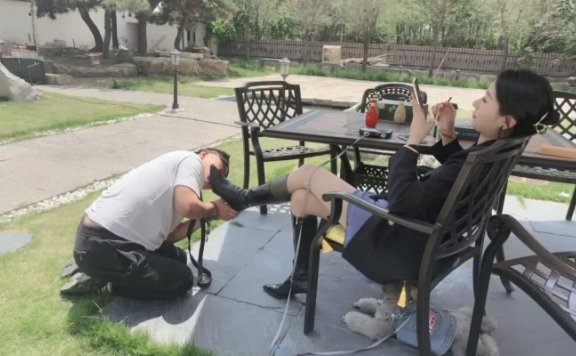 资讯|直播视频 《沅芷大人》户外虐圈养奴/遛狗 [23分34秒]