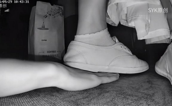 资讯|crush B571 – 无意识汉服小白鞋小姐姐发现手后跺碾 [23分37秒]