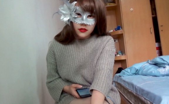 资讯|莜主脚下 『红颜榜』小莜丝袜诱惑第一视角恋足转胯踩头磕头 [30分19秒]