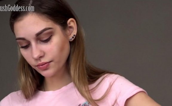 资讯|crush 1245 – Vika牛仔裤配皮靴踩射龙虾 [9分14秒]