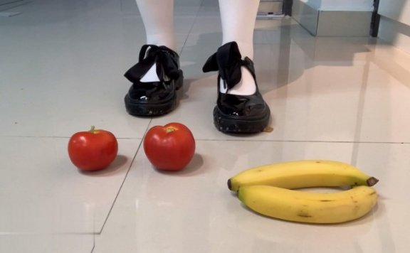 资讯|crush A79 – 岚格白丝玉足踩水果 [11分36秒]