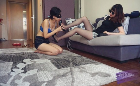 资讯|艾彩原创 『小妮女女』性感严厉调教玩弄母狗-经典 [48分56秒]